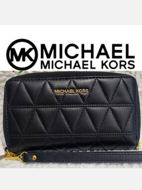 🎋Michael Kors Jet Set  Wristlet